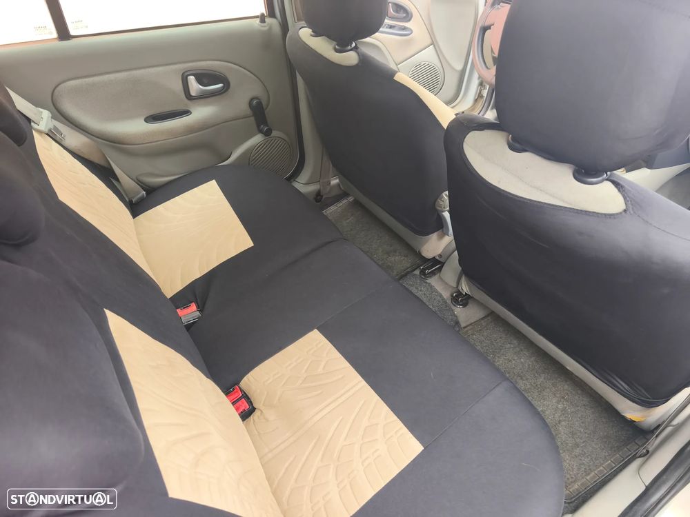 Renault Clio 1.2 16V Extreme - 19