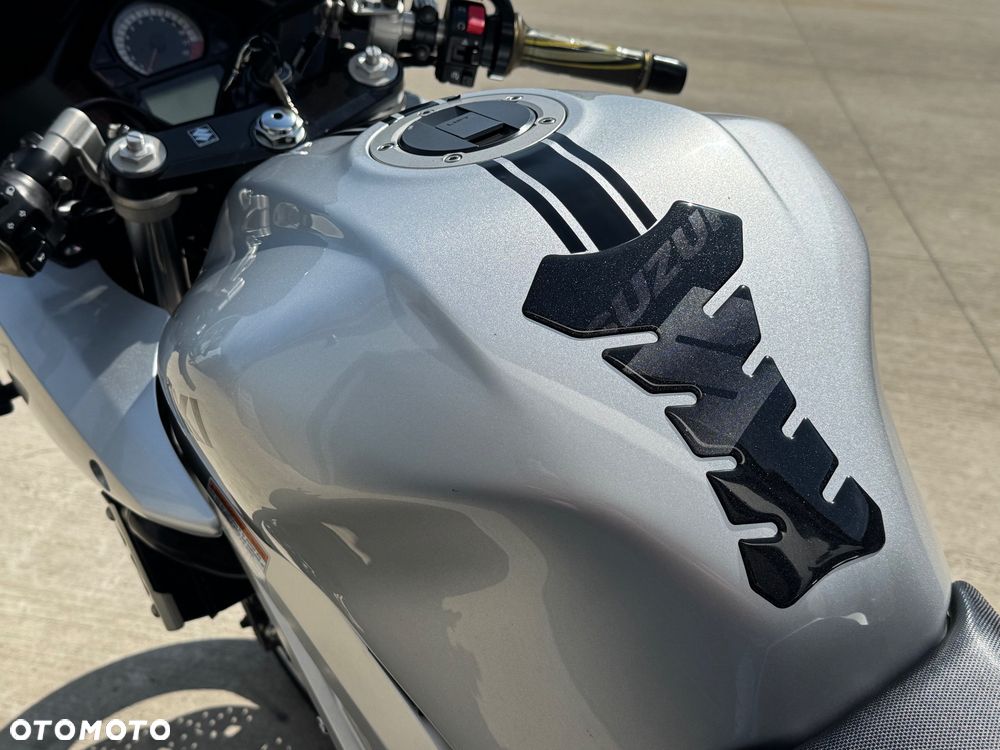 Suzuki SV - 15