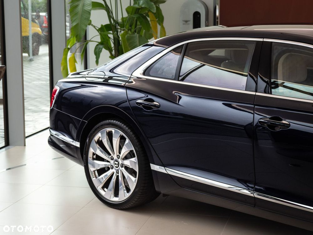 Bentley Flying Spur - 8