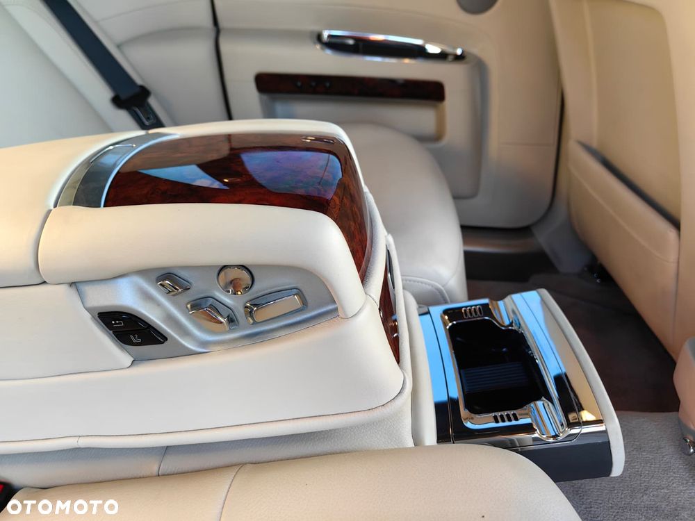 Rolls-Royce Ghost Standard - 40