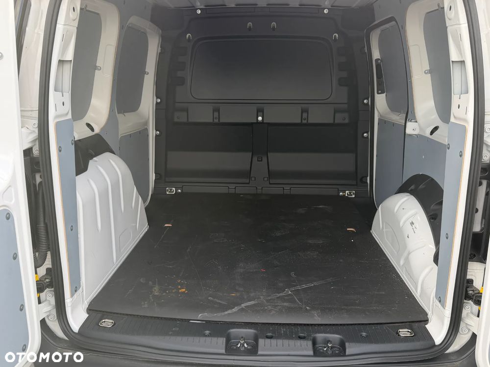 Volkswagen Caddy - 10