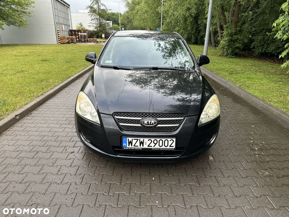 Kia Ceed - 1