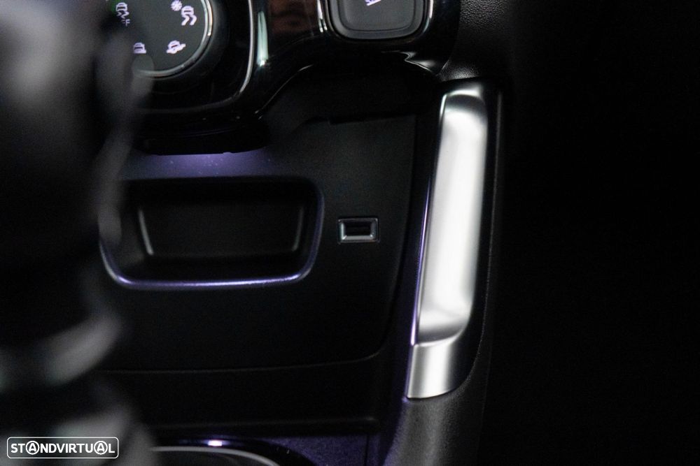 Citroën C3 Aircross 1.2 PureTech Shine Pack - 25