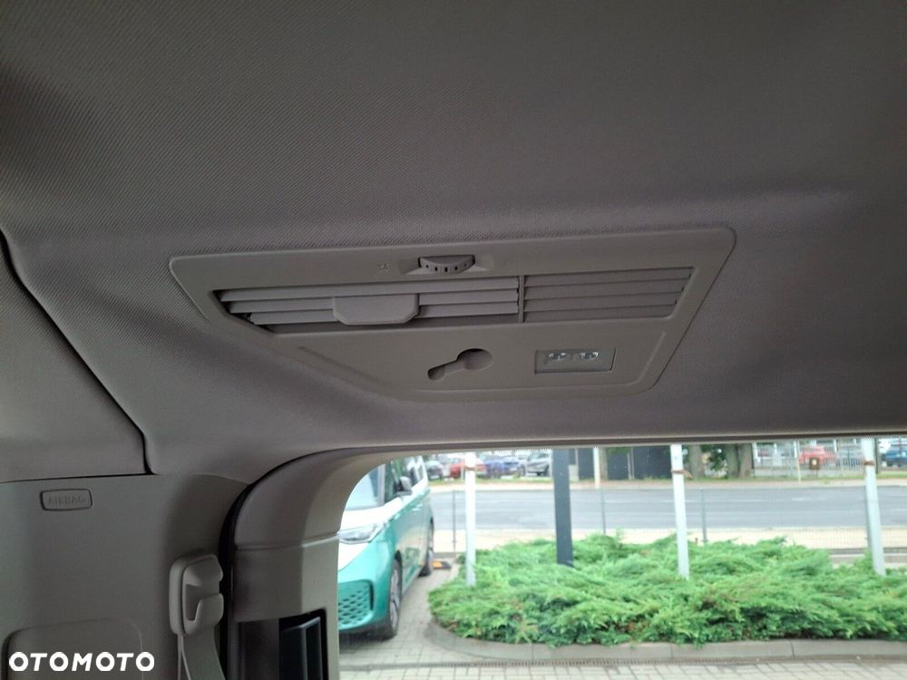 Volkswagen Multivan - 20