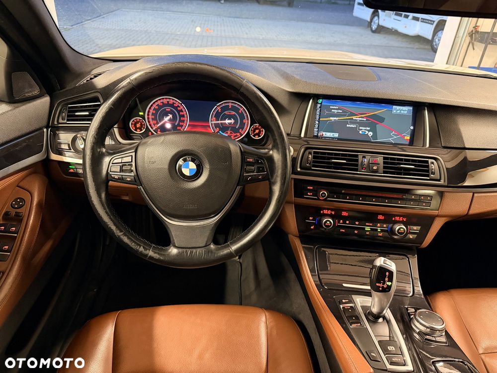 BMW Seria 5 520d - 10