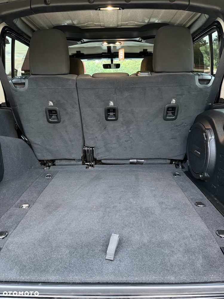 Jeep Wrangler - 6
