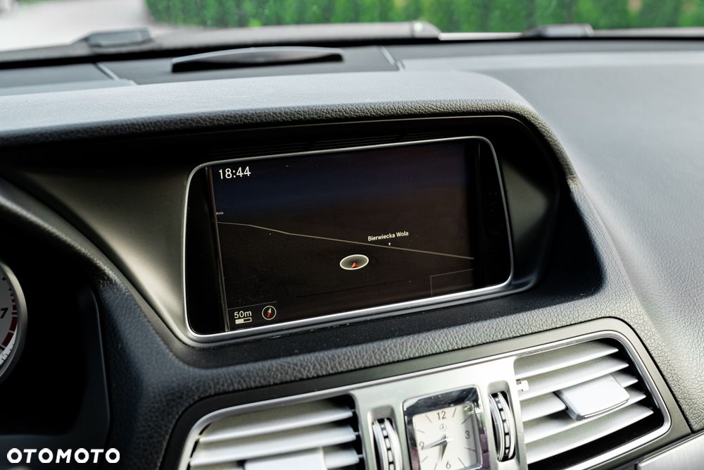 Mercedes-Benz Klasa E 250 7G-TRONIC - 30