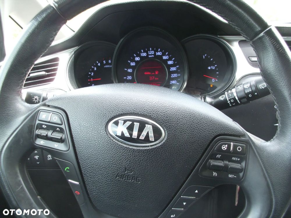 Kia Ceed - 26