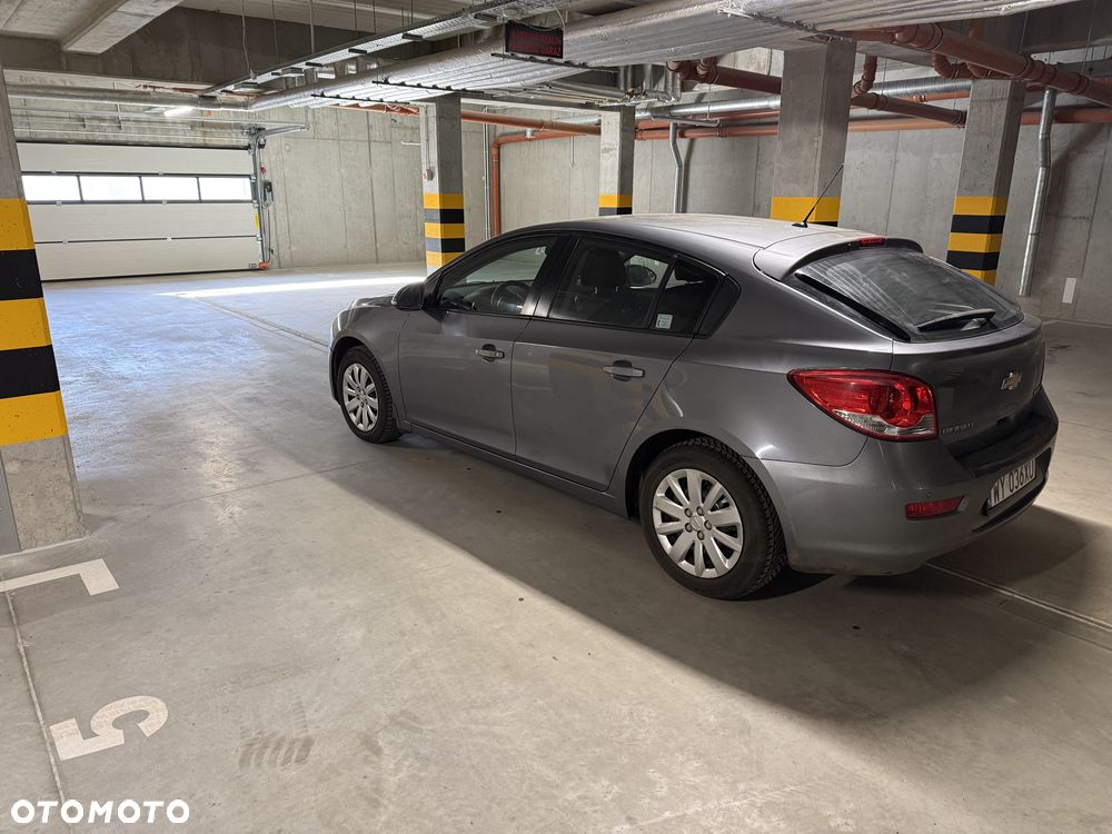Chevrolet Cruze 1.8 LT - 3