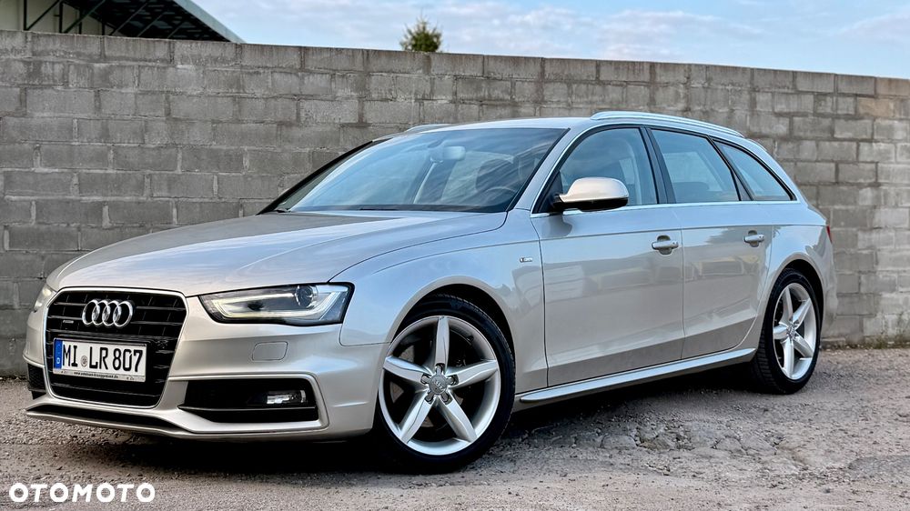 Audi A4 Avant 2.0 TDI DPF clean diesel quattro S tronic S line Sportpaket - 4
