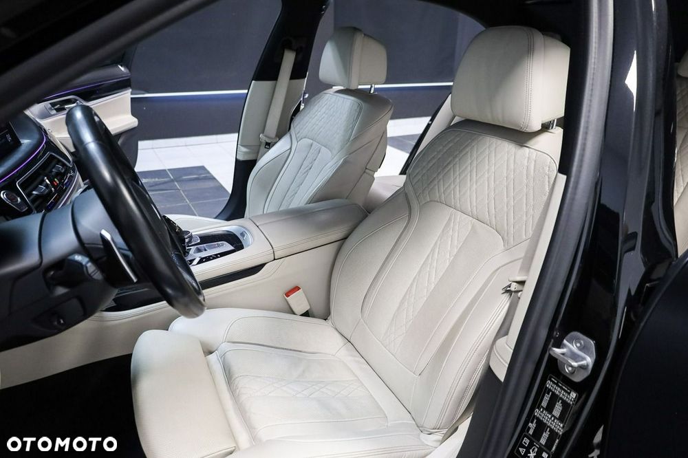 BMW Seria 7 - 16