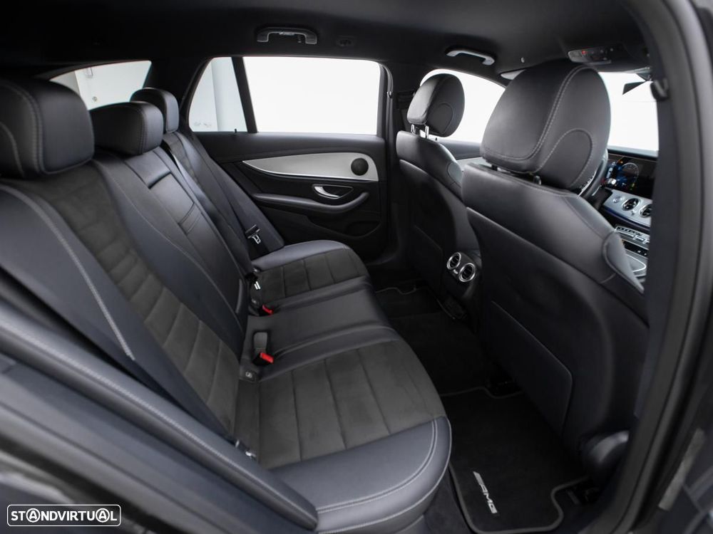 Mercedes-Benz E 300 de AMG Line - 12