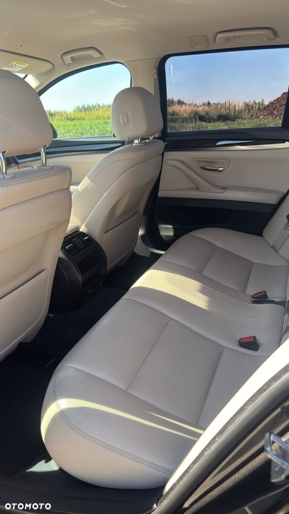BMW Seria 5 520d Luxury Line - 17