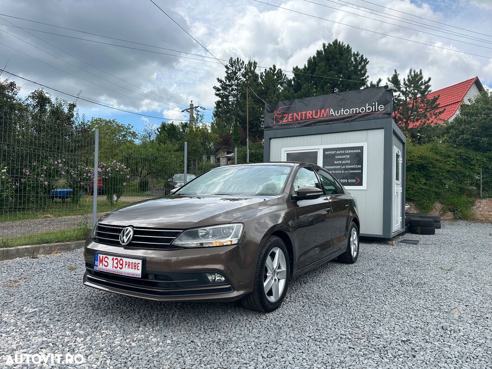 Volkswagen Jetta 2.0 TDI BlueMotion Technologie - 2