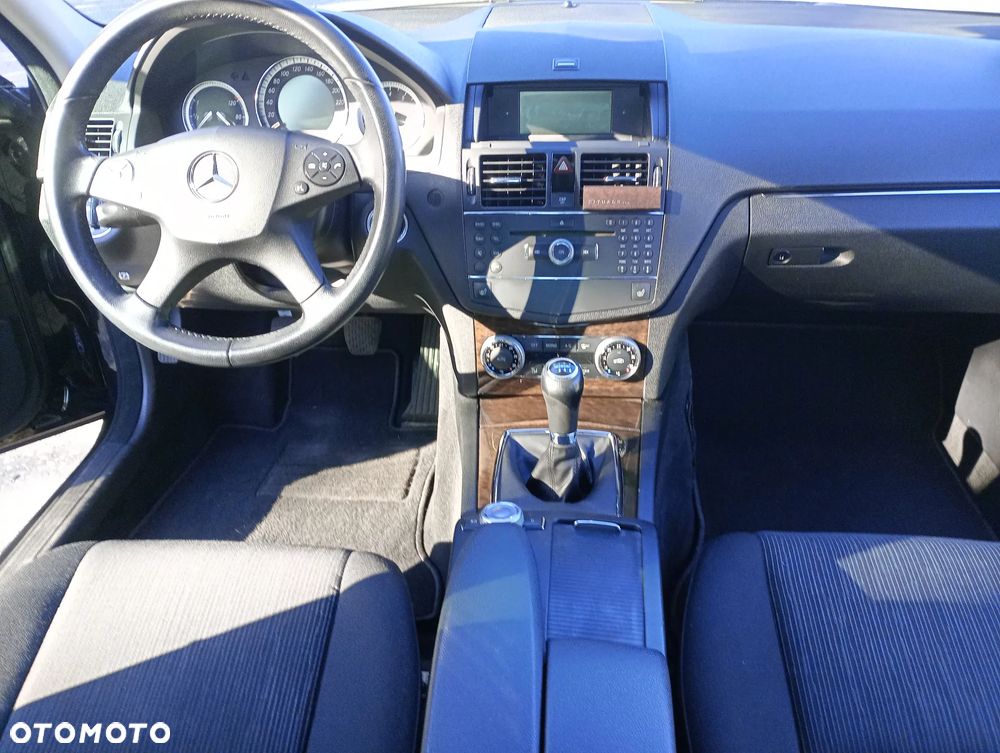 Mercedes-Benz Klasa C 180 Kompressor Avantgarde - 25