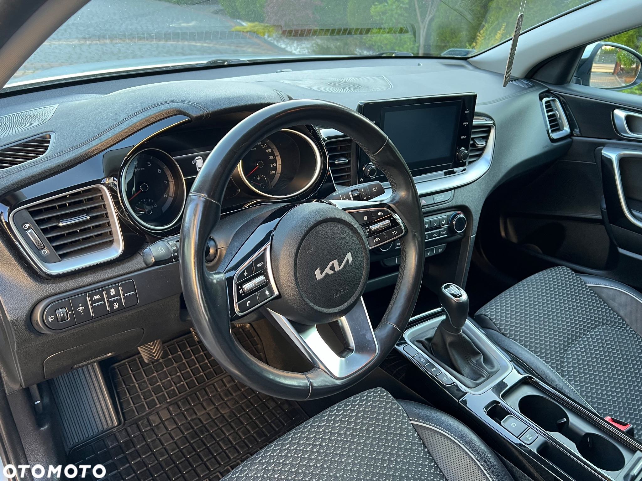 Kia Ceed 1.5 T-GDI L - 17