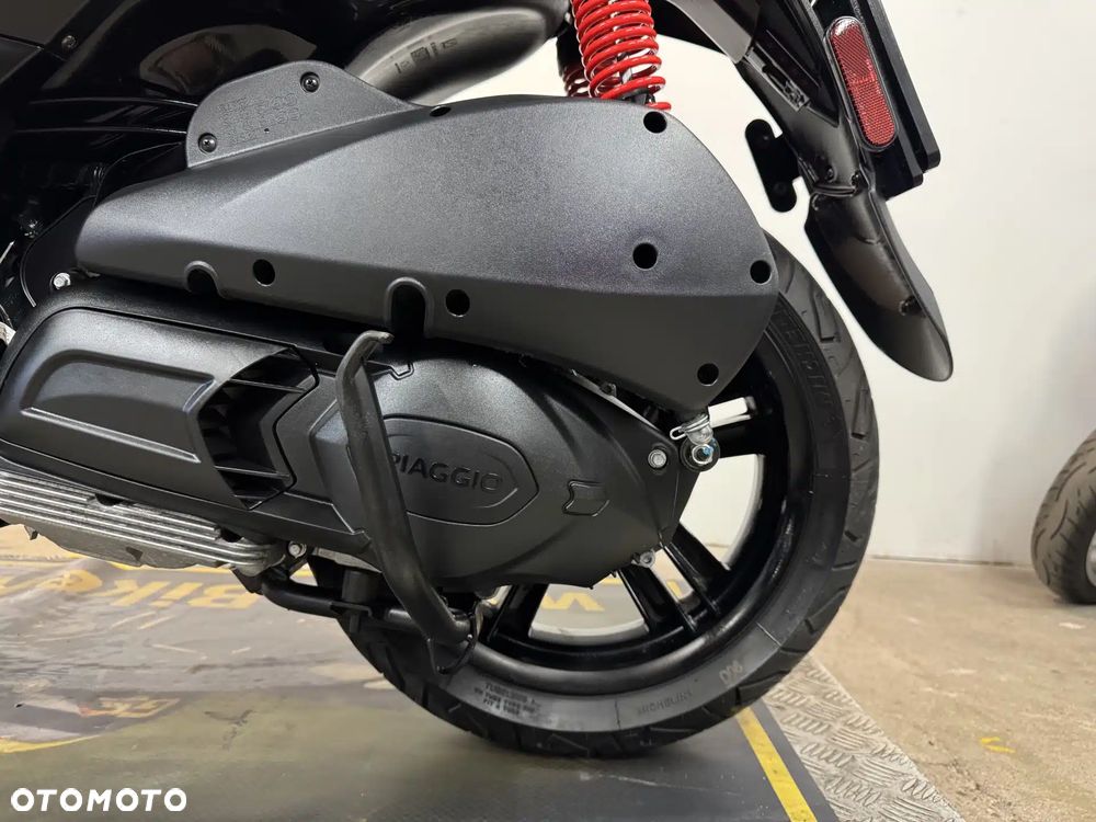 Piaggio MP-3 - 25