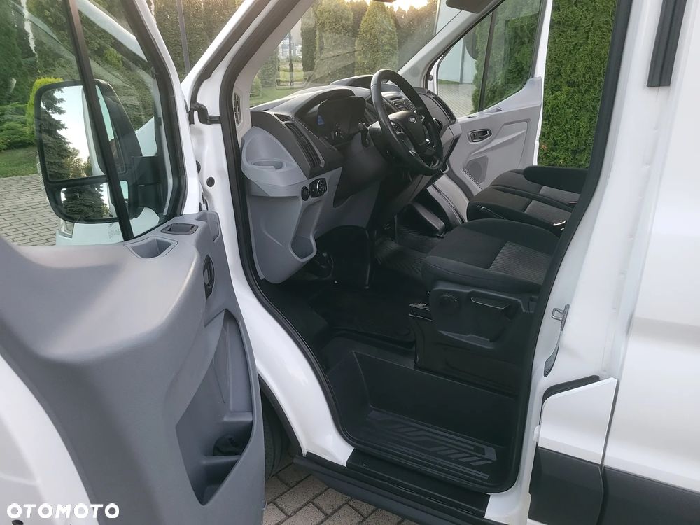Ford Transit - 23