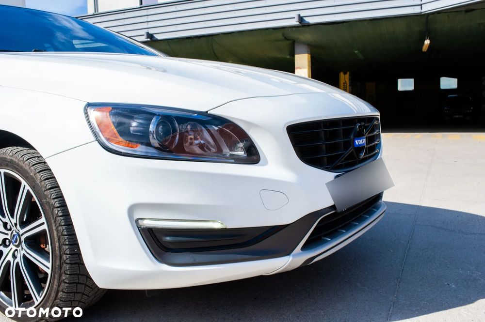 Volvo V60 T6 AWD Summum - 14