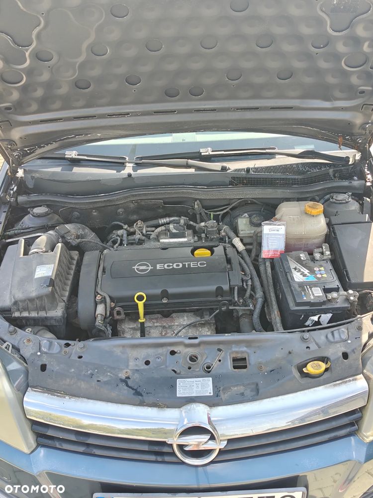 Opel Astra III 1.8 Cosmo - 9