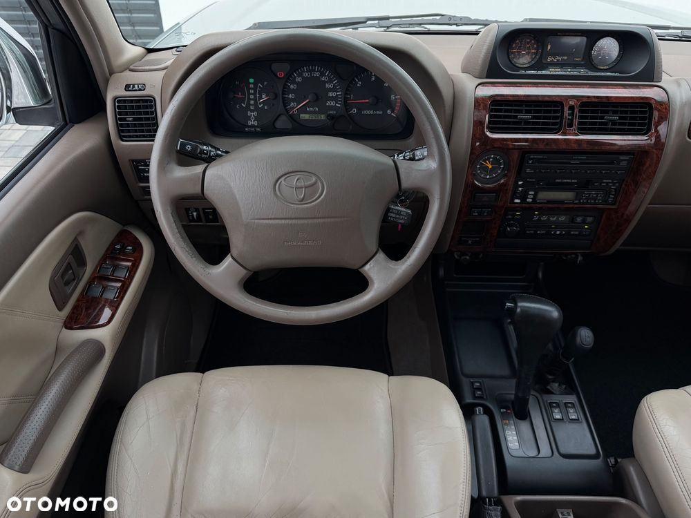Toyota Land Cruiser - 9