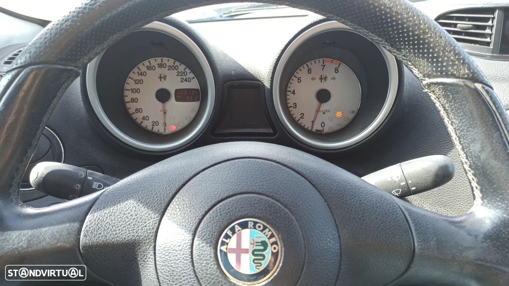 Alfa Romeo 156 1.6 TS - 11