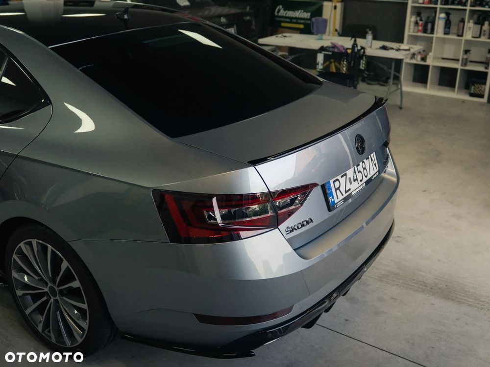Skoda Superb 2.0 TSI 4x4 L&K DSG - 8