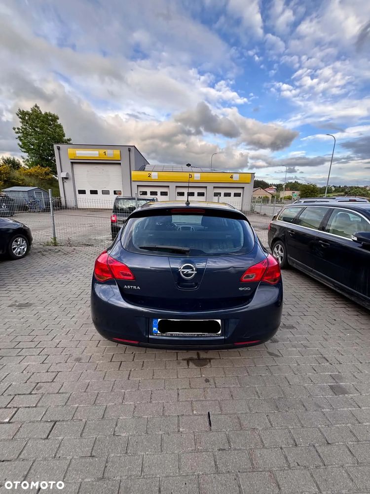 Opel Astra - 2