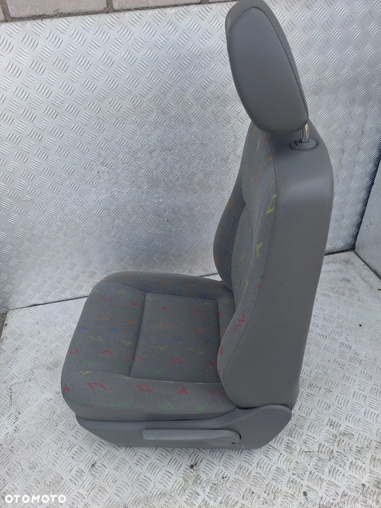 FOTEL LEWY PRZÓD KIEROWCY  VW TRANSPORTER T5 CARAVELLE - 3