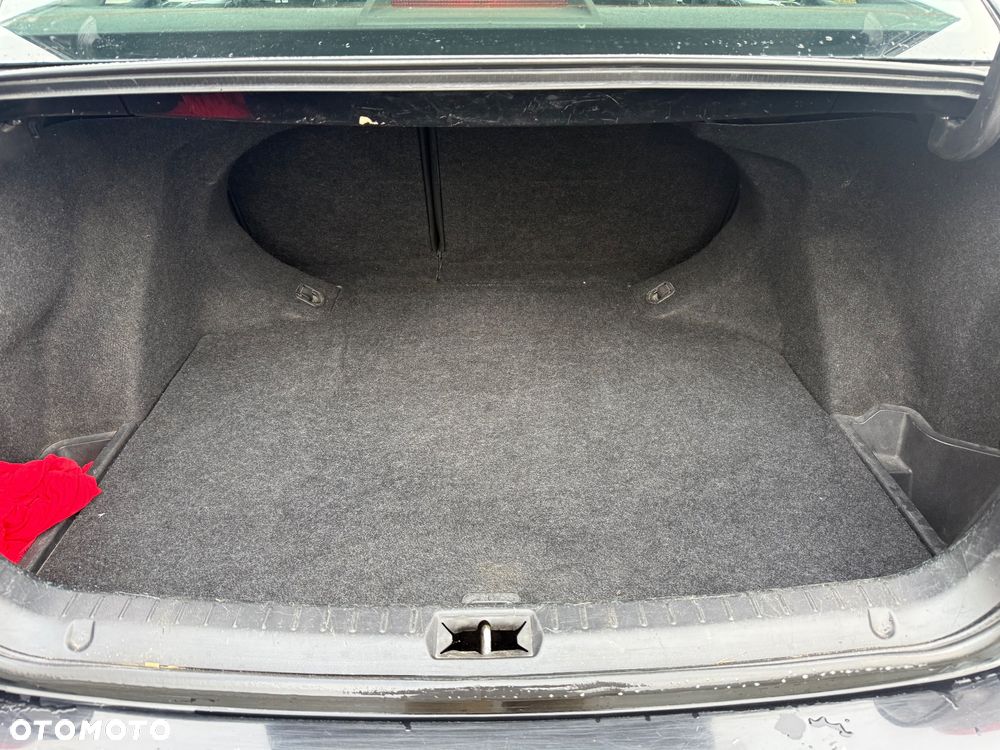 Toyota Avensis 2.0 D-4D - 13