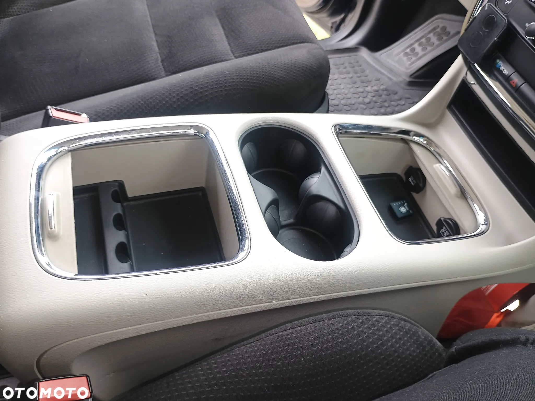 Dodge Grand Caravan - 15