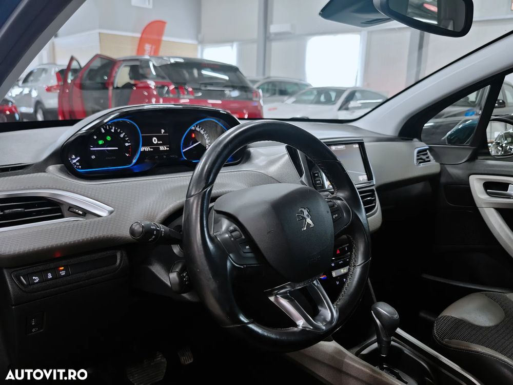 Peugeot 2008 PureTech 110 Stop&Start EAT6 Allure - 7