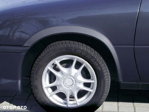 Listwy nakładki na błotniki AUDI BMW MERCEDES FIAT MAZDA VOLVO VW - 3
