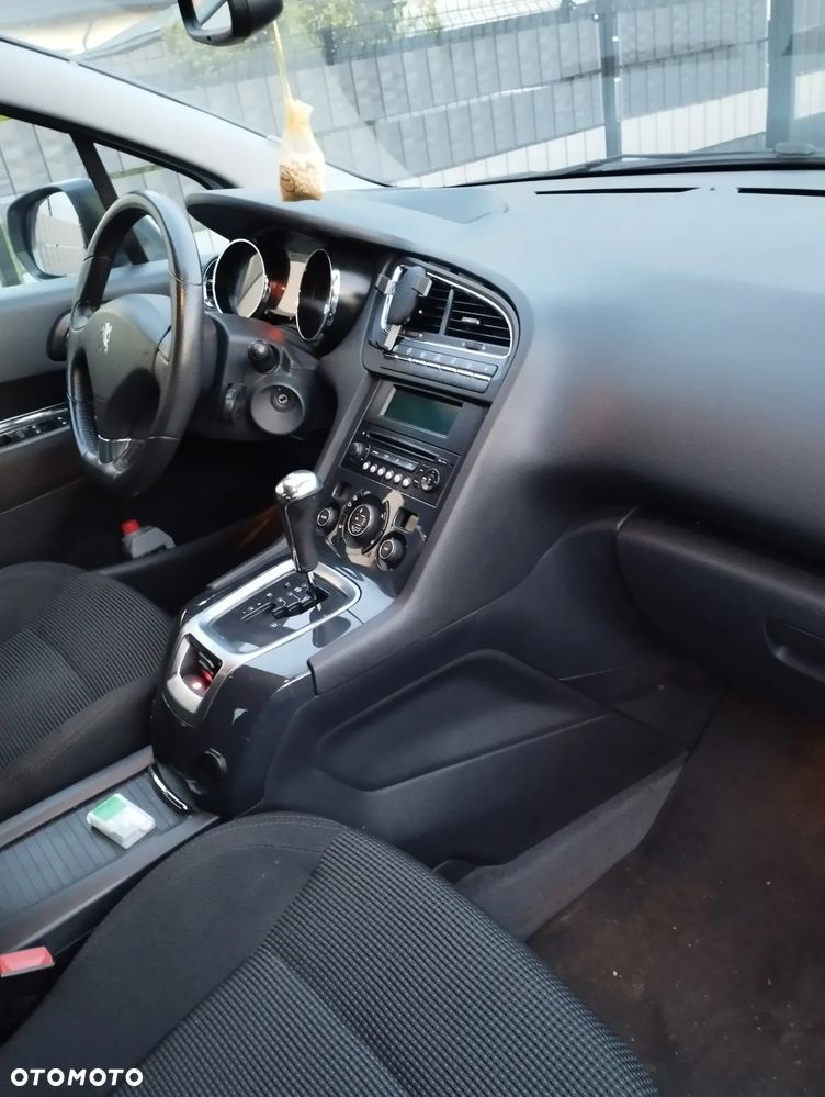 Peugeot 5008 155 THP Automatik Premium - 9