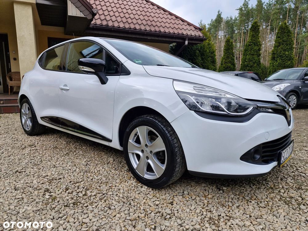 Renault Clio 1.2 16V 75 Life - 17