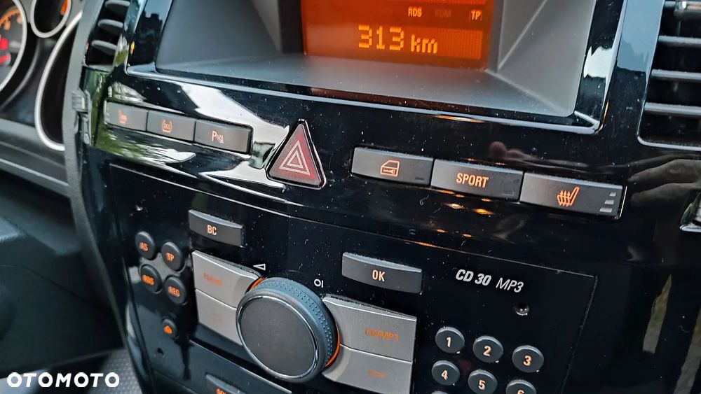 Opel Zafira 1.8 Cosmo - 25