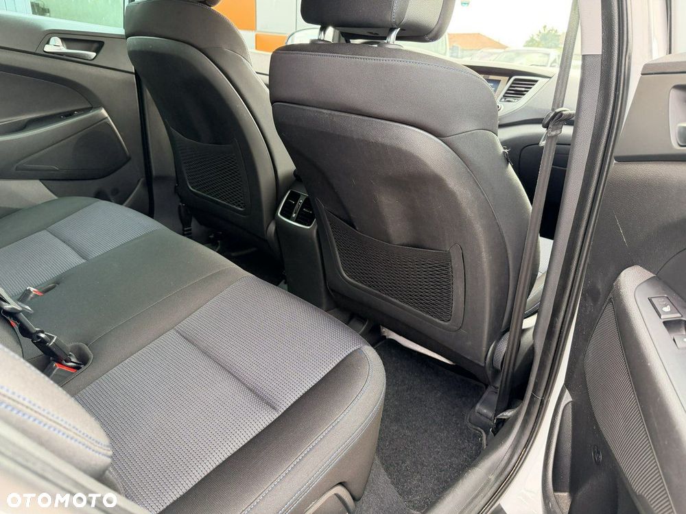 Hyundai Tucson blue 1.7 CRDi 2WD Passion - 14