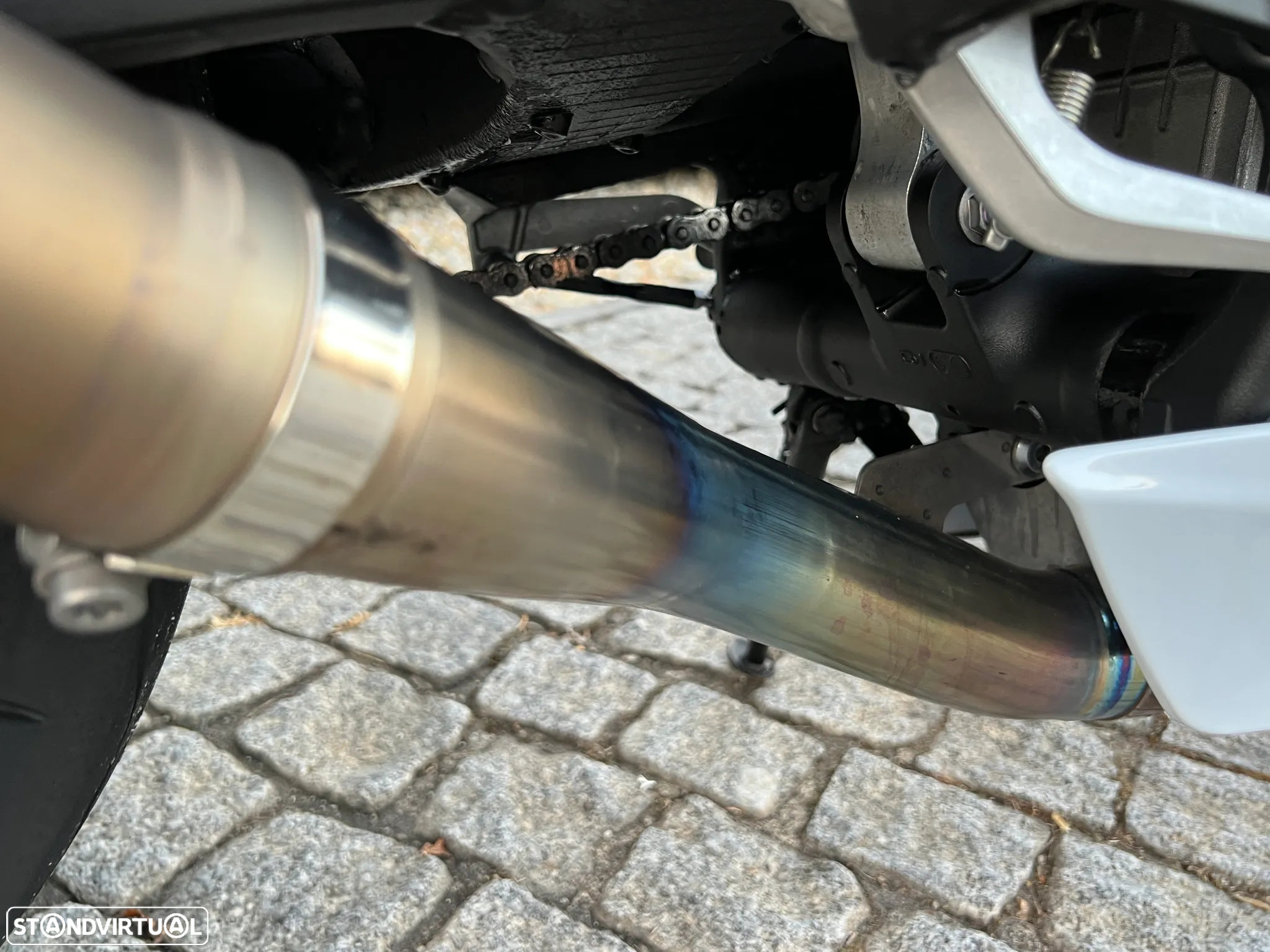 Kawasaki ZX 10R - 15