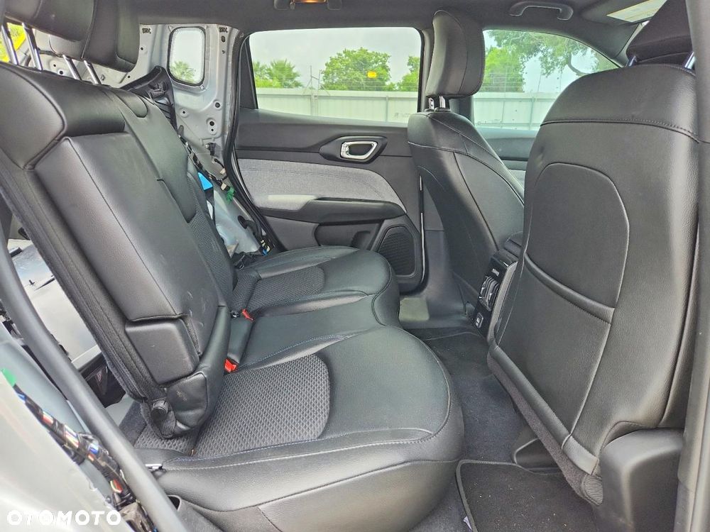 Jeep Compass - 11