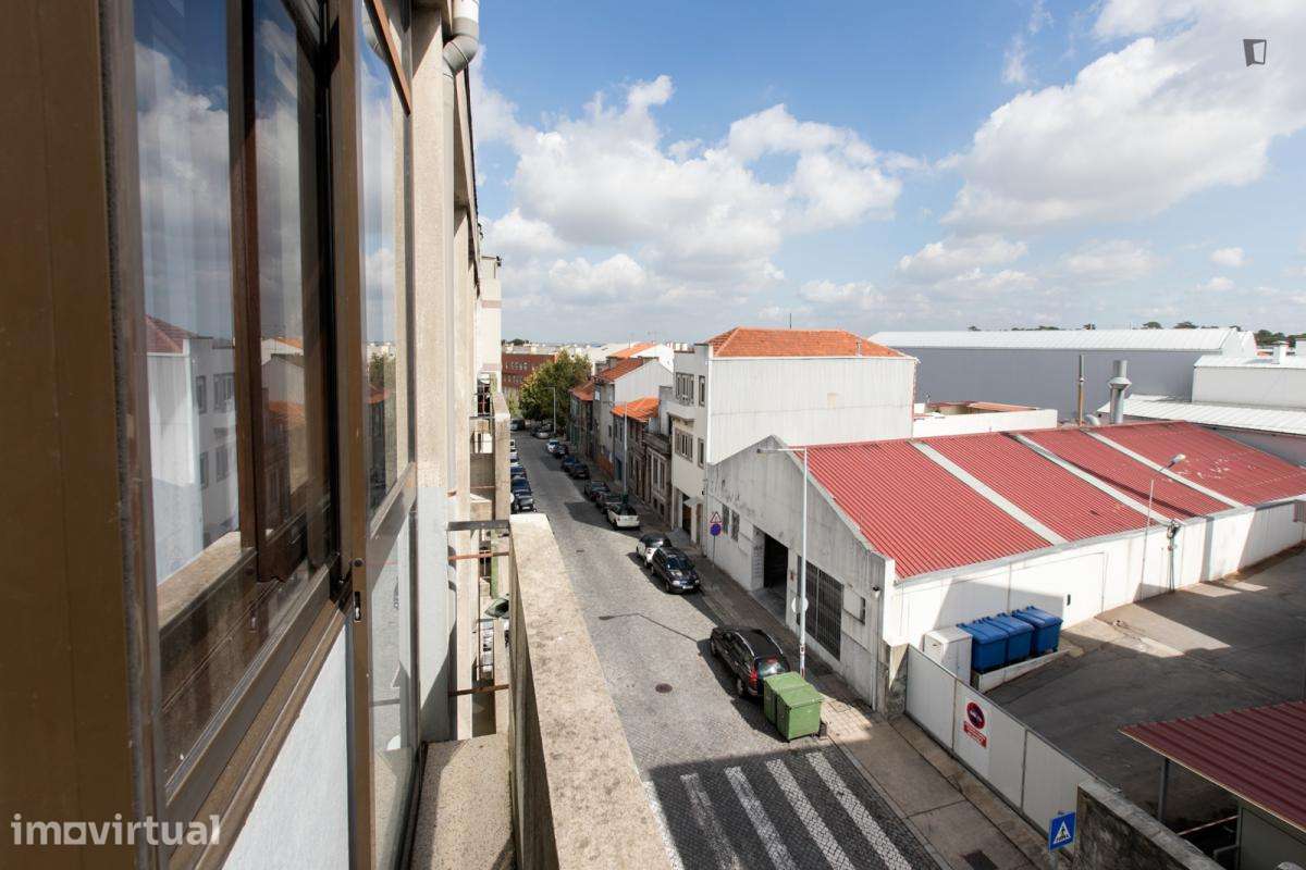 Quarto - localizado em Cedofeita Porto - Grande imagem: 5/23