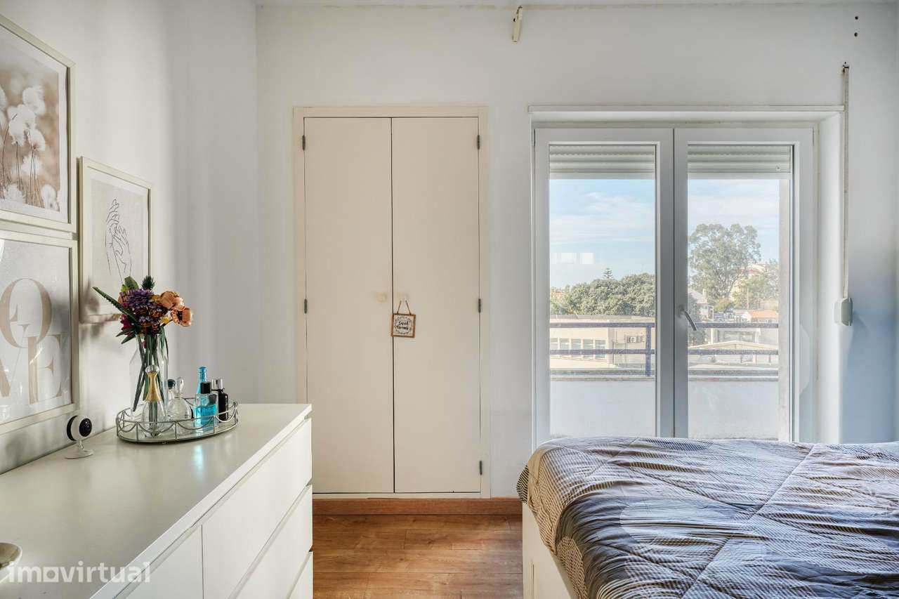 Duplex T4 com Terraço - Rio de Mouro - Grande imagem: 4/43