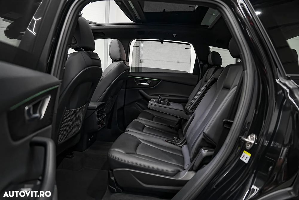 Audi Q7 55 TFSI quattro Tiptronic S line - 9