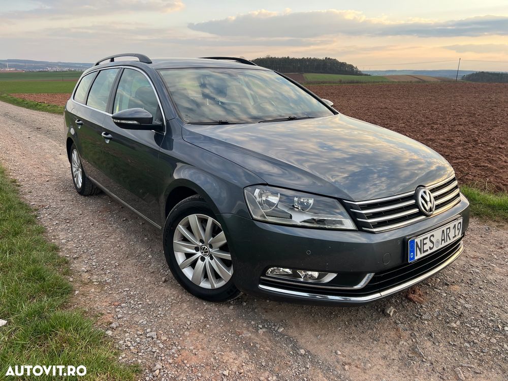 VOLKSWAGEN Passat