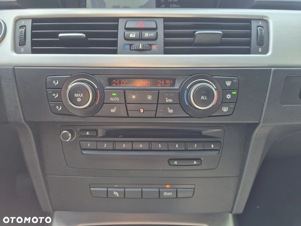 BMW Seria 3 318d - 17