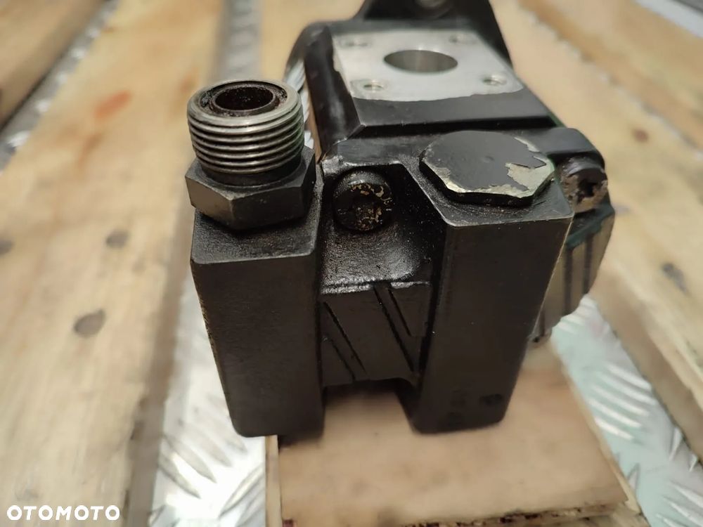 Pompa hydrauliczna 0517725309  NEW HOLLAND TM 190 - 9
