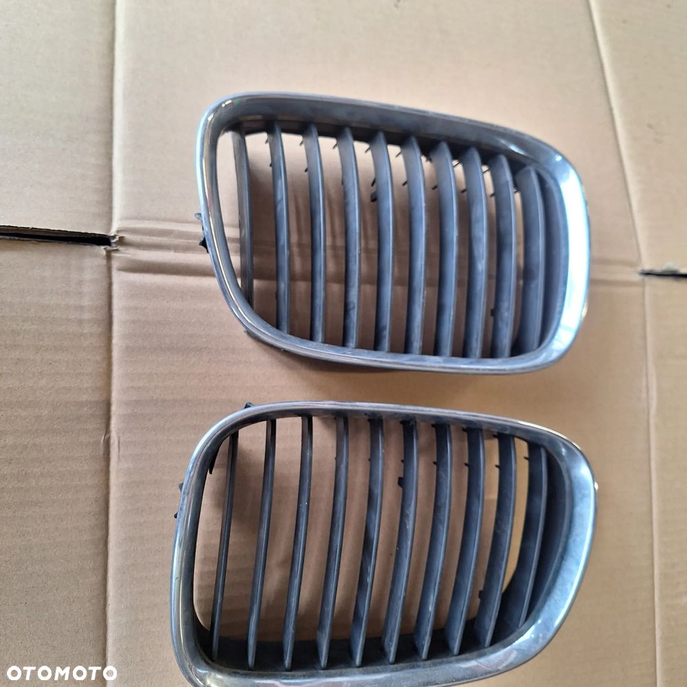 GRIL GRILL NERKA BMW E39 - 1