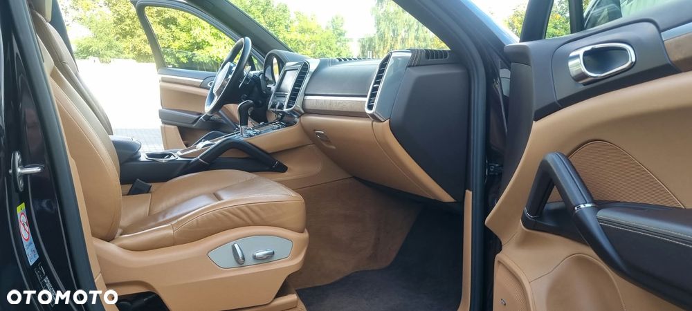 Porsche Cayenne - 7