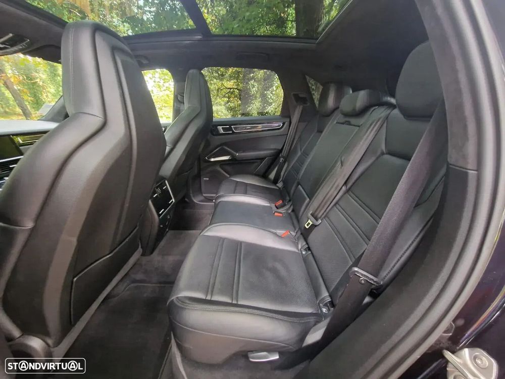 Porsche Cayenne - 44