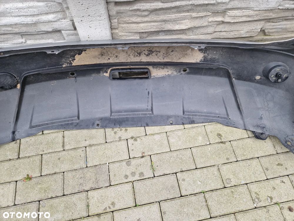 Zderzak Nissan Qashqai I tyl 2007 - - 12