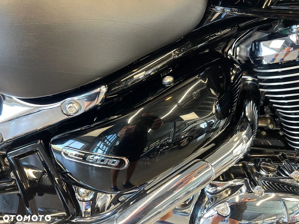 Suzuki Intruder - 26